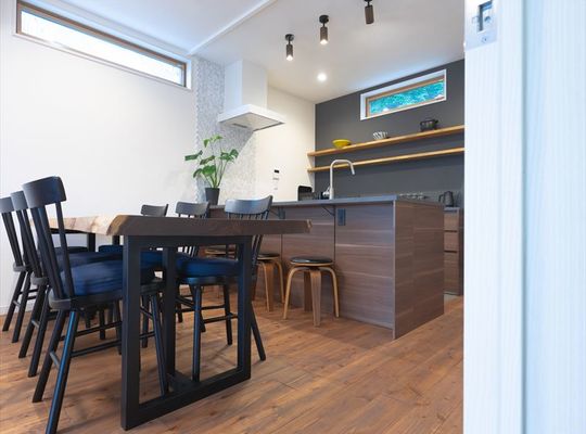 Spacious kitchen